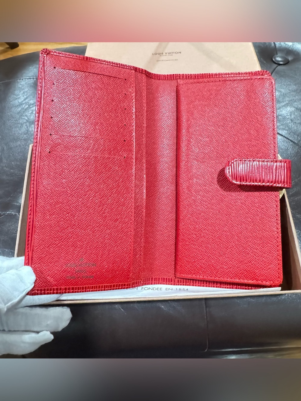 Vintage Louis Vuitton Red Epi Leather Continental Long Wallet w/ Kiss lock - Picture 3 of 13